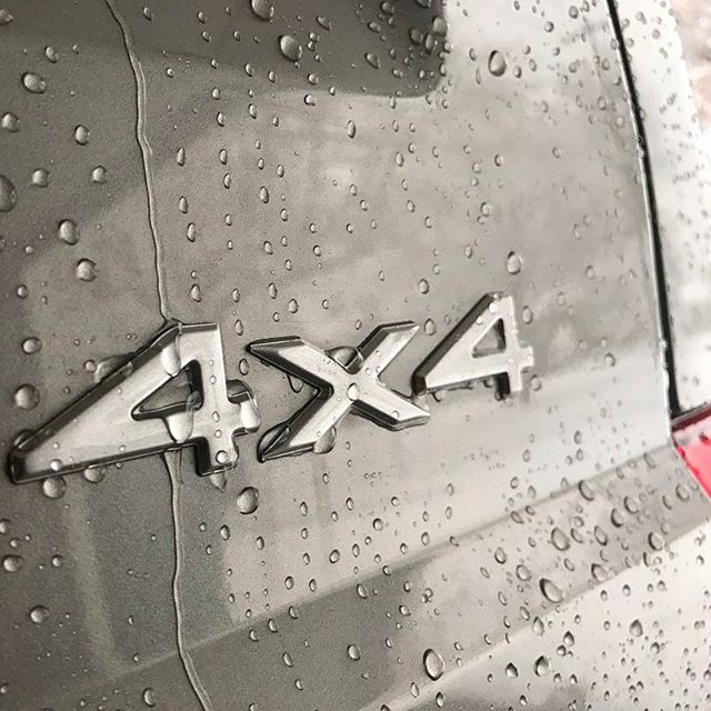 Of course, the first winter I own a 4x4 it doesn't snow nearly enough. Fingers crossed for February!⠀
⠀
#jeep #xj #cherokee #jeepxj #xjlife #ironandtweed Of course, the first winter I own a 4x4 it doesn't snow nearly enough. Fingers crossed for February!⠀
⠀
#jeep #xj #cherokee #jeepxj #xjlife #ironandtweed